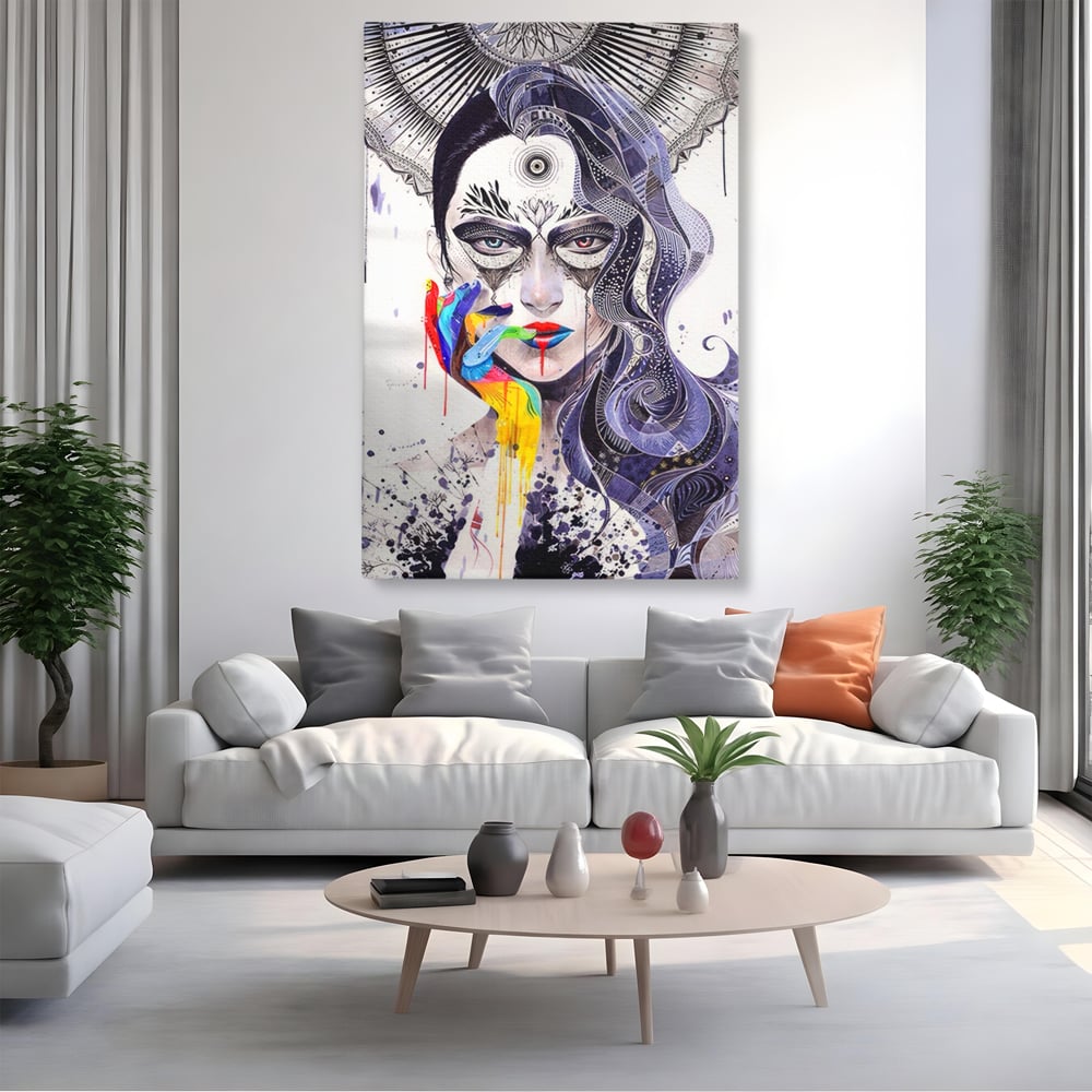 Tablou canvas cu tablou canvas cu portret abstract feminin, fara rama, pe sasiu de lemn, pe perete intr-un living